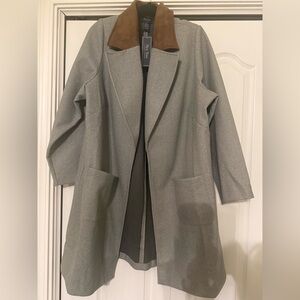 Gray Women's Coat with Brown Collar New York NWT